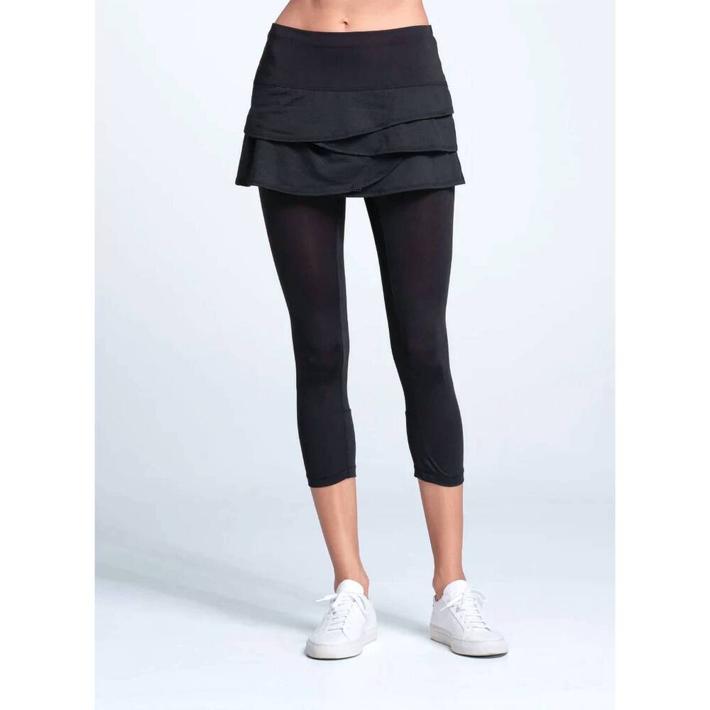 NEW LUCKY IN LOVE women's scallop capri leggings in black